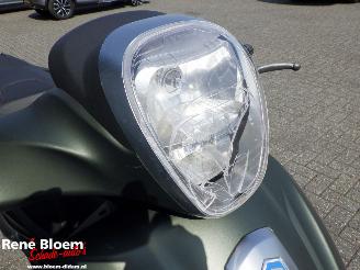 Piaggio Beverly 350 S picture 13