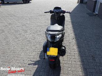 Piaggio Beverly 350 S picture 7
