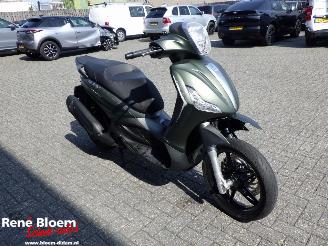 Piaggio Beverly 350 S picture 3