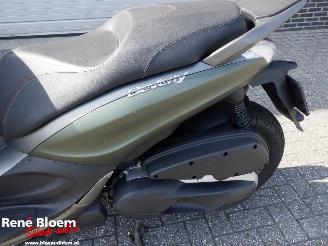 Piaggio Beverly 350 S picture 15