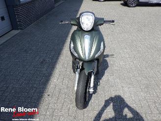 Piaggio Beverly 350 S picture 4