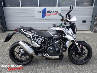 krockskadad bil motor KTM 690 Duke  2017/9