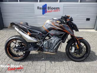 krockskadad bil motor KTM 790 Duke  2019/2