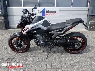 krockskadad bil motor KTM 790 Duke L 2023/5
