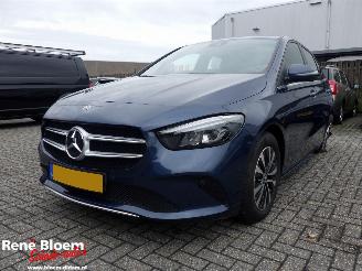 damaged passenger cars Mercedes B-klasse B180 Businessline Aut 136pk 2022/11