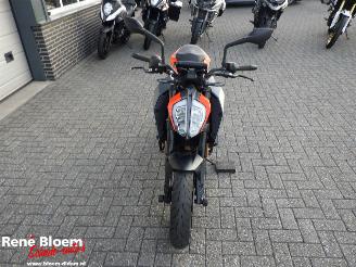 KTM 390 Duke ABS picture 8