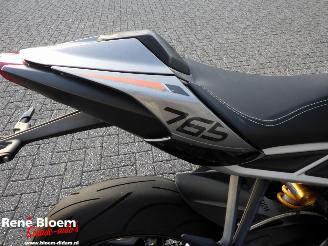 Triumph Street Triple 765 RS picture 15