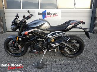 krockskadad bil motor Triumph Street Triple 765 RS 2023/4