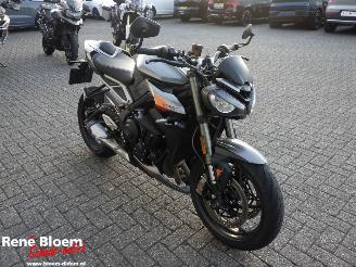 Triumph Street Triple 765 RS picture 3