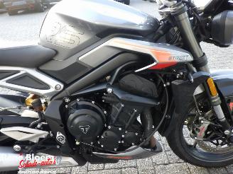 Triumph Street Triple 765 RS picture 18
