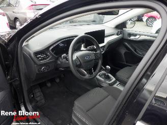 Ford Focus 1.0 EcoBoost Titanium Hybrid picture 12