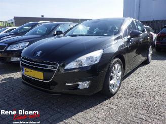 uszkodzony samochody osobowe Peugeot 508 2.0 HDi Blue Lease Premium Hybrid 4 Automaat 2013/12