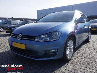 Damaged car Volkswagen Golf 1.6 TDI Variant Comfortline 110pk DSG 2014/6