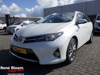 Auto incidentate Toyota Auris 1.6 Hybrid Lease 2013/9