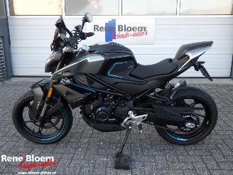 CFMoto  450 NK picture 1