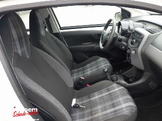 Peugeot 108 1.0 e-VTI Active 5drs Airco picture 12