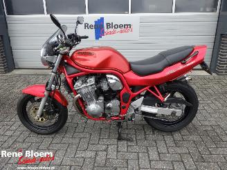 krockskadad bil motor Suzuki  gSF-600 Bandit 2000/3