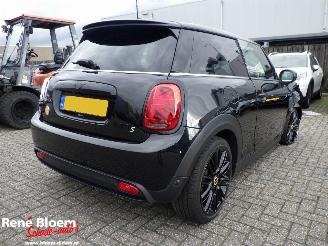 Mini  Mini Electric Camden Edition Automaat 33kWh picture 1