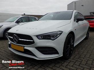 krockskadad bil auto Mercedes Cla-klasse 250e Premium Plus Aut 2020/11