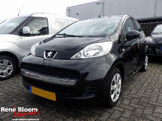 uszkodzony samochody osobowe Peugeot 107 1.0 12V XS 5drs Airco 2011/6