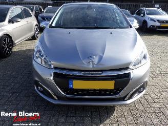 Peugeot 208 1.2 PureTech Signature Navi 5drs picture 6