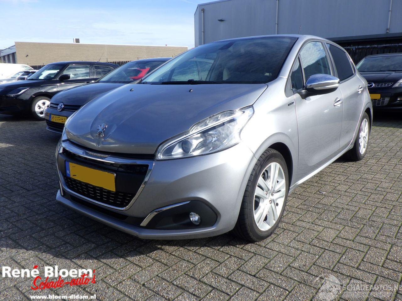 Peugeot 208 1.2 PureTech Signature Navi 5drs