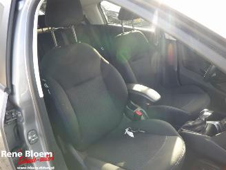 Peugeot 208 1.2 PureTech Signature Navi 5drs picture 13