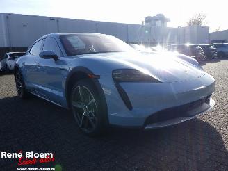 Porsche Taycan 4 Cross Turismo picture 5