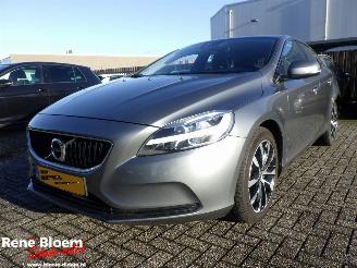 Schadeauto Volvo V-40 2.0 D3 Dynamic 150pk Aut Edition 2019/3