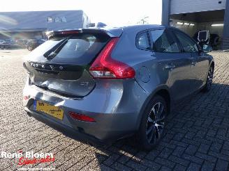 Volvo V-40 2.0 D3 Dynamic 150pk Aut Edition picture 4