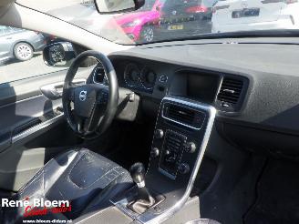 Volvo V-60 2.0 D3 picture 12