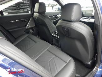 BMW 5-serie 520i M-pakket Full Option 190pk picture 12