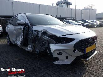 Ford Focus 1.0 EcoBoost Hybrid St-Line picture 5