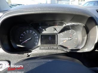 Toyota Proace CITY 1.5 D-4D Prof picture 16