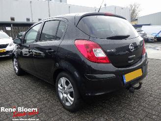 Opel Corsa 1.4-16V Design Edition picture 5