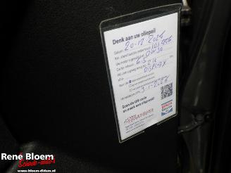 Land Rover Range Rover Evoque 2.0 TD4 Urban Series SE picture 23