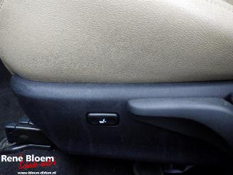 Toyota Auris Touring Sports 1.8 Hybrid picture 14