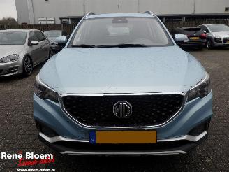 MG ZS EV Luxury 45kWh Automaat picture 6
