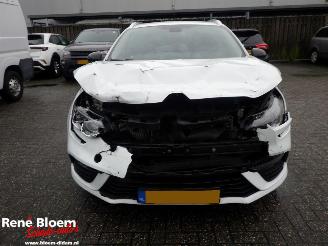 Renault Mégane Estate 1.3 TCe Limited 140pk 5drs picture 3