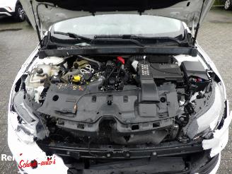 Renault Mégane Estate 1.3 TCe Limited 140pk 5drs picture 13