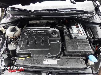 Volkswagen Golf 1.6 TDI R-Line Automaat picture 7