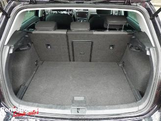 Volkswagen Golf 1.6 TDI R-Line Automaat picture 14