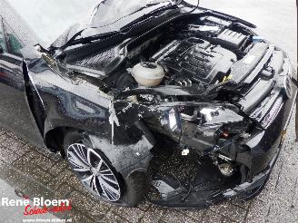 Volkswagen Golf 1.6 TDI R-Line Automaat picture 8