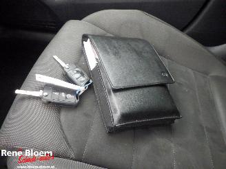 Volkswagen Golf 1.6 TDI R-Line Automaat picture 20