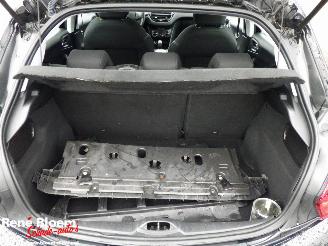 Peugeot 208 1.2 PureTech Active picture 18