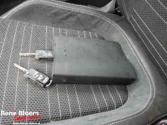 Volkswagen Scirocco 1.4 TSI 122pk Navi picture 19