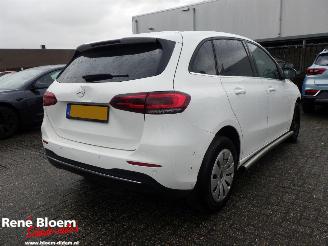 Schadeauto Mercedes B-klasse B200d 150pk Automat 2022/5