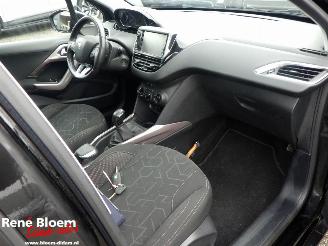 Peugeot 2008 1.2 Puretech Blue Lion Airco 5drs picture 10