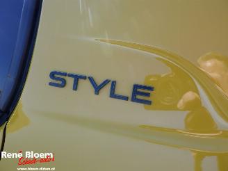 Peugeot 208 1.2 PureTech Style 5drs Navi picture 8