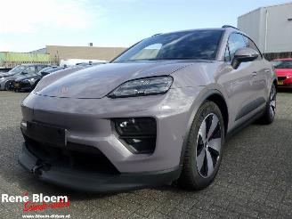 Damaged car Porsche Macan 4S 100kwh Sport Chrono 448pk 2024/11